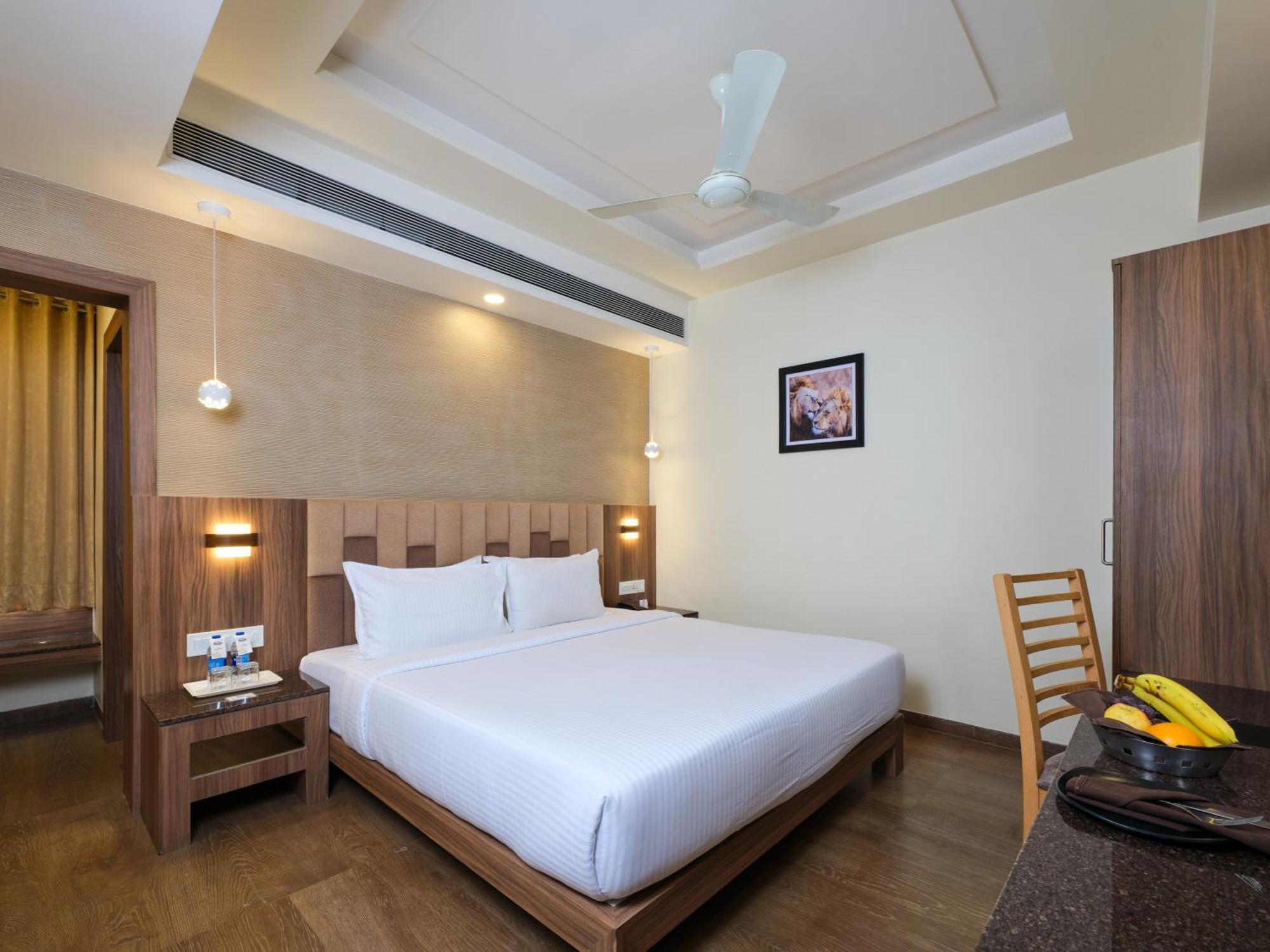 Pride Biznotel Sasan Gir Ngoại thất bức ảnh