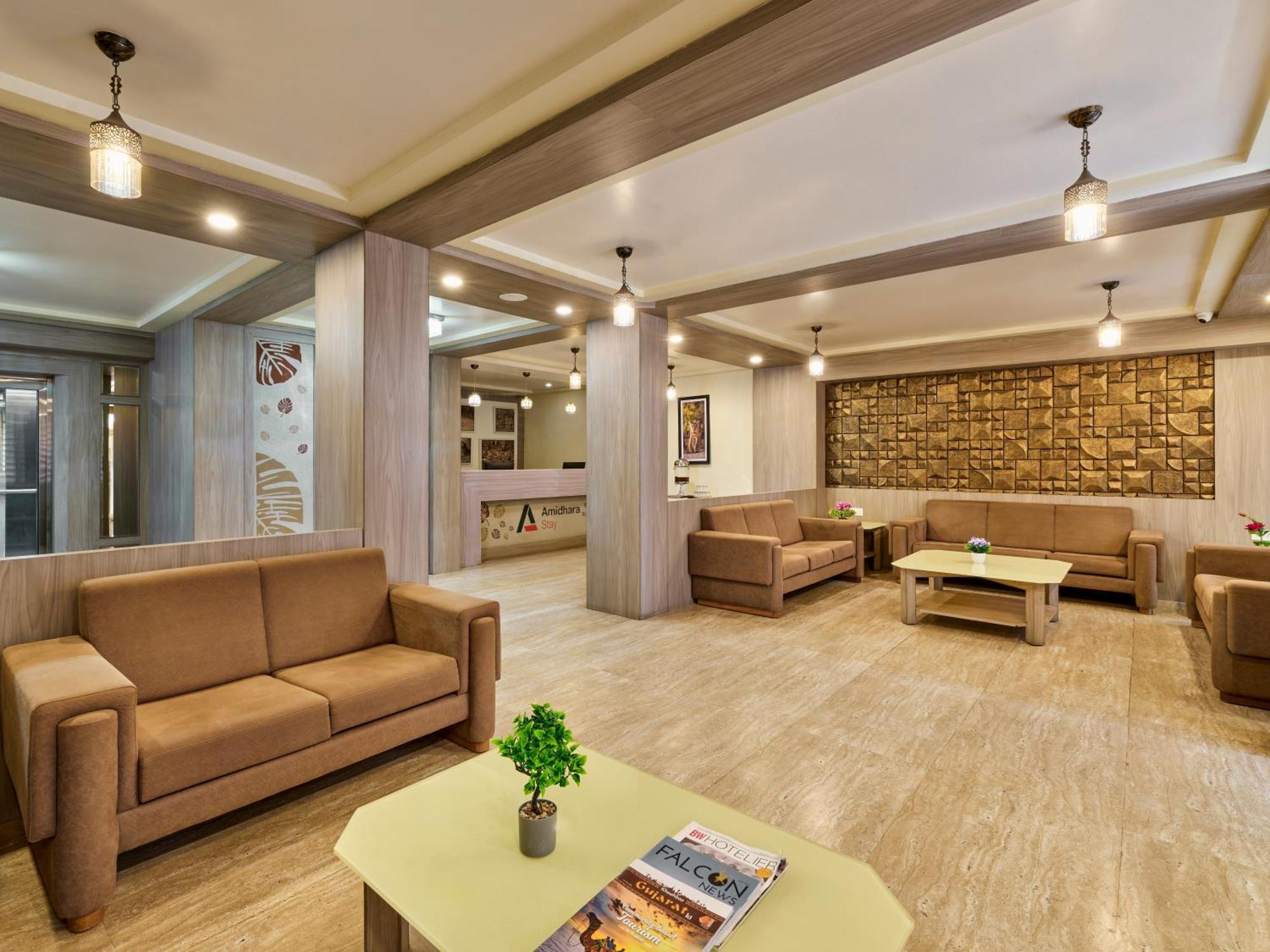 Pride Biznotel Sasan Gir Ngoại thất bức ảnh